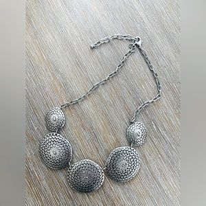 Silver/Pewter Tone Costume Jewelry Necklace